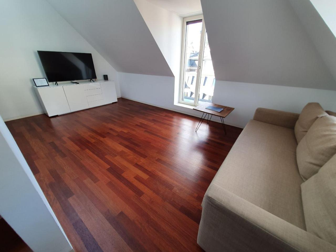 Lucerne Lake View Apartments ห้อง รูปภาพ