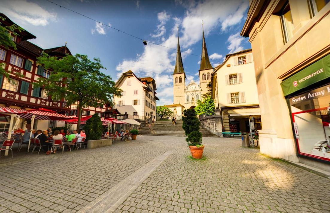 Lucerne Lake View Apartments ภายนอก รูปภาพ